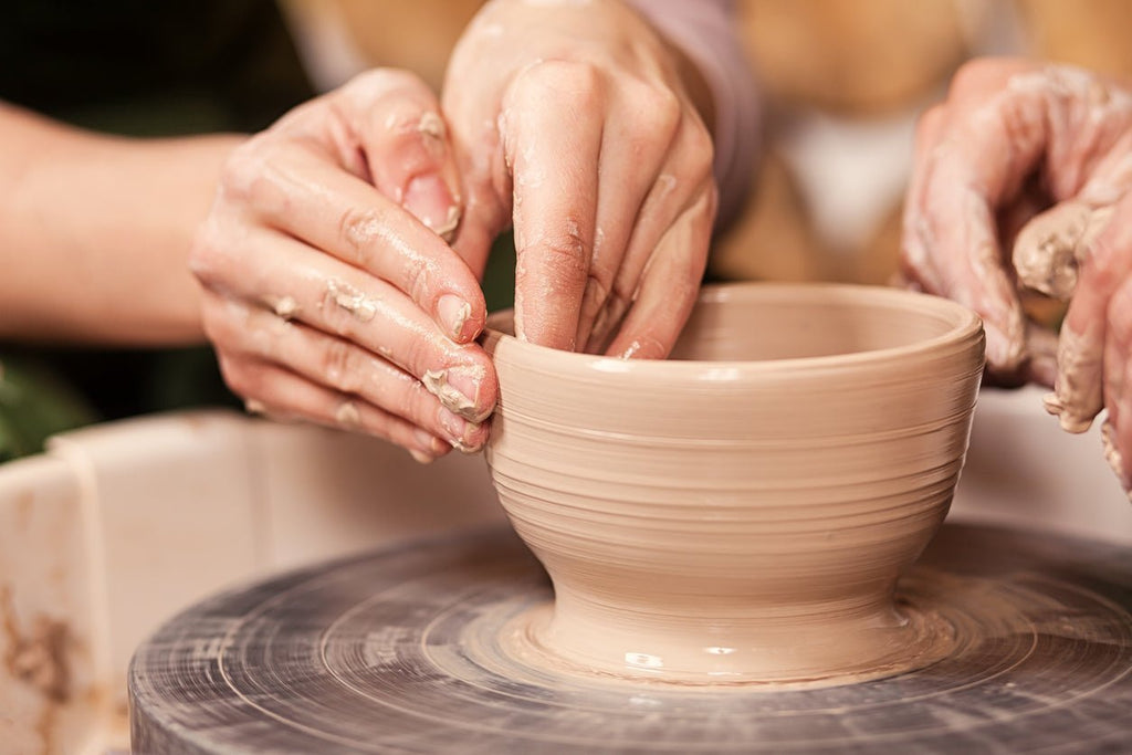 Team building - Corporate pottery classes - Parceline