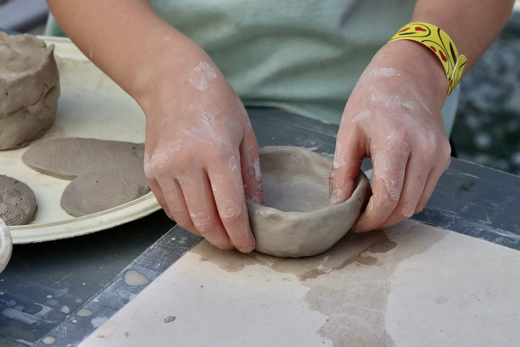 Atelier de poterie en famille dans Rosemont, Montreal. Dimanche 14 septembre.